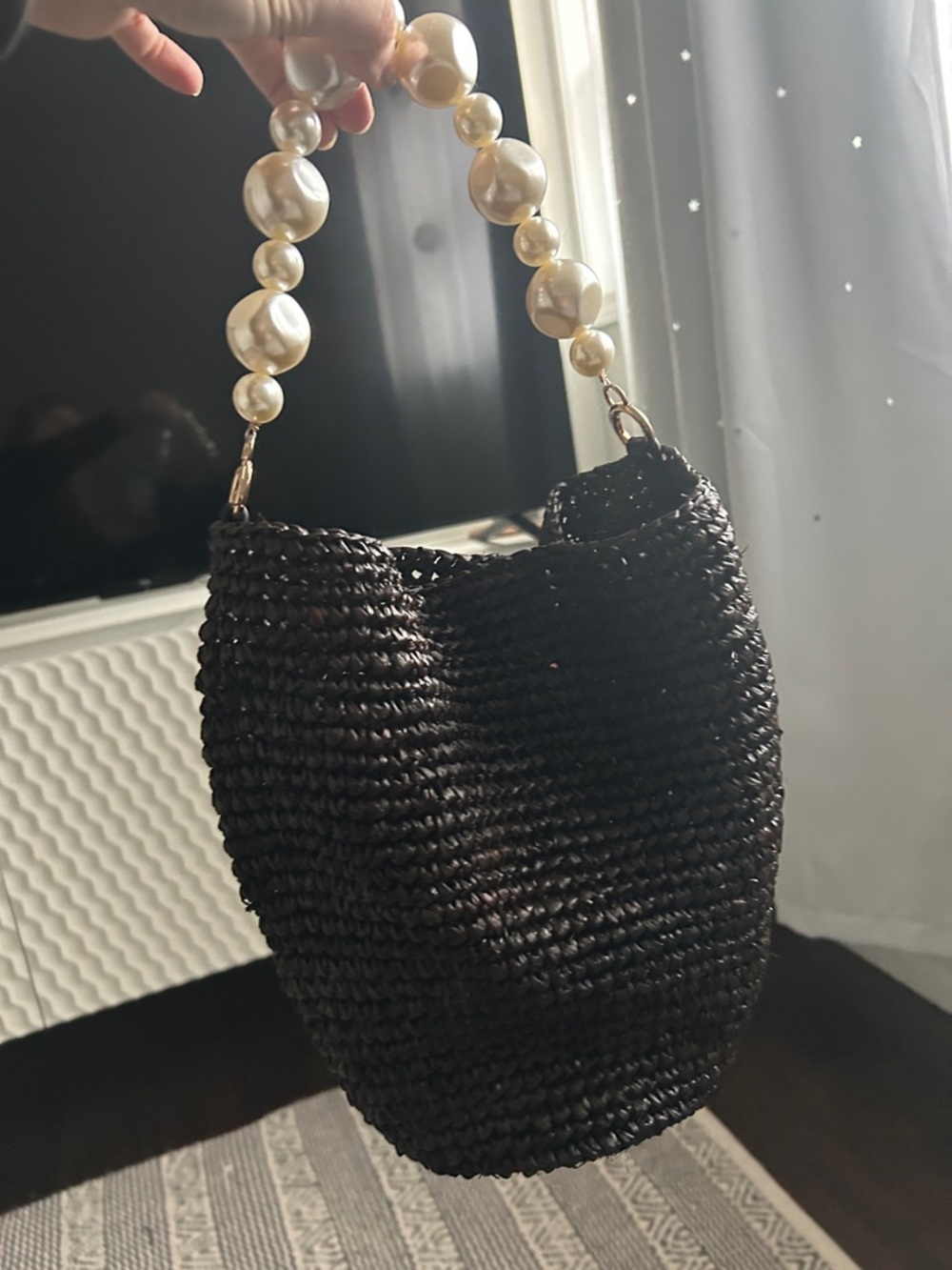 Btb Los Angeles Pearl Handle Woven Black Straw Shoulder Bag new without tags - Picture 2 of 6